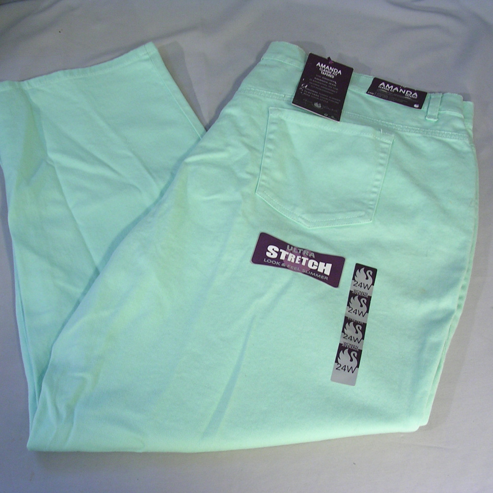 NWT Gloria Vanderbilt AMANDA Jeans Hint of Mint